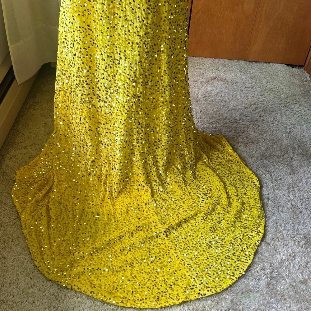 Elegant Yellow Sequin Gown With Train (NWOT) - Picture 13 of 17